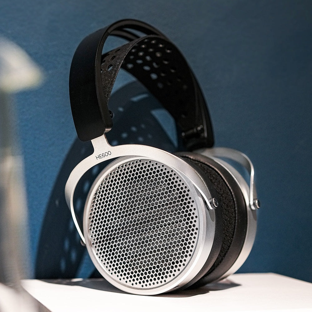 Hifiman HE600 silver earcups and black headband
