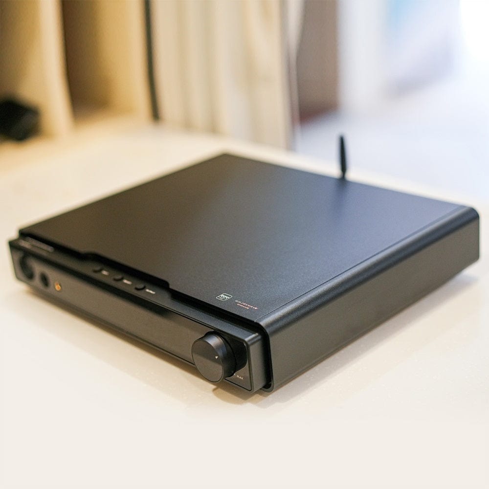 serenade headphone amp top view